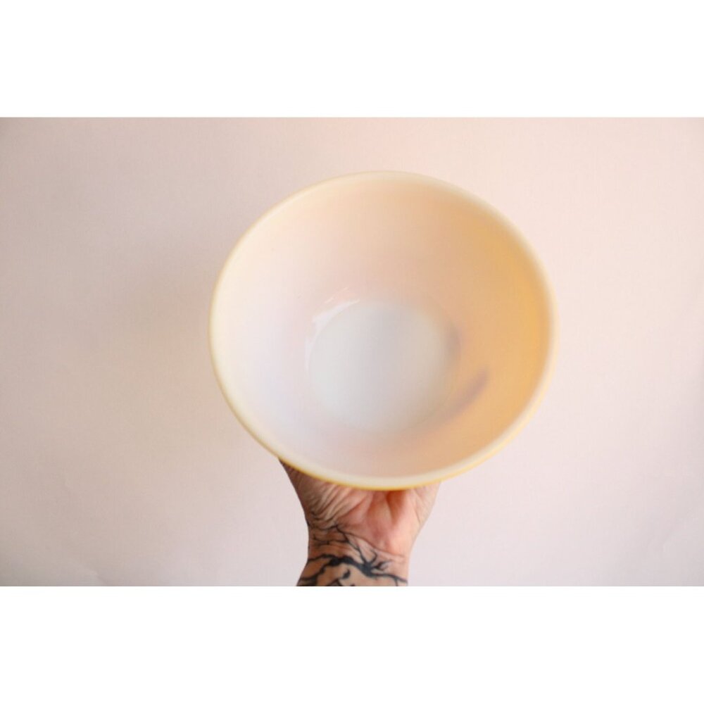 Vintage 1960s 1970s Pyrex #402 Yellow Daisy Mixing Bowl,1.5 Quart Retro Kitchen - Picture 3 of 10